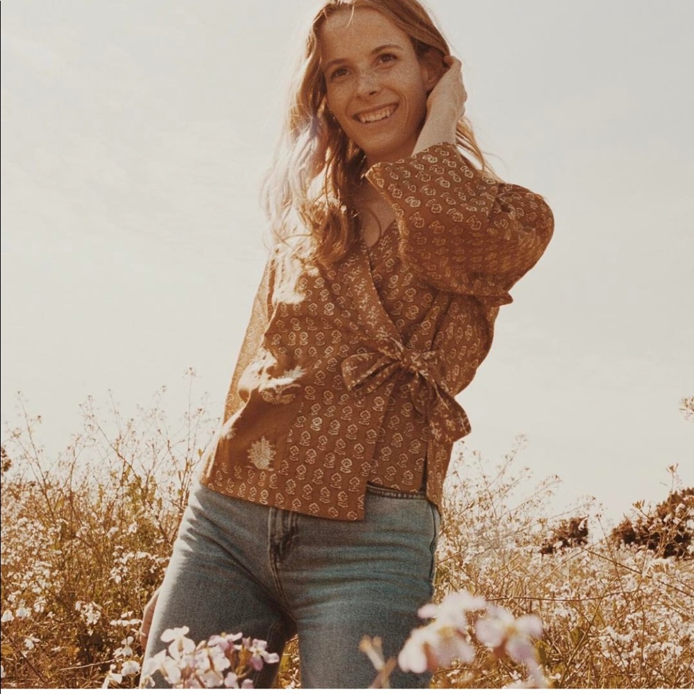 DÔEN Isle Top in Golden Like new